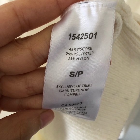 Kendall + Kylie Soft Cream Pullover Sweater Pompom embellishment - Picture 4 of 5